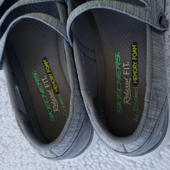 SKECHERS SLIP-ONS - Picture 3 of 10